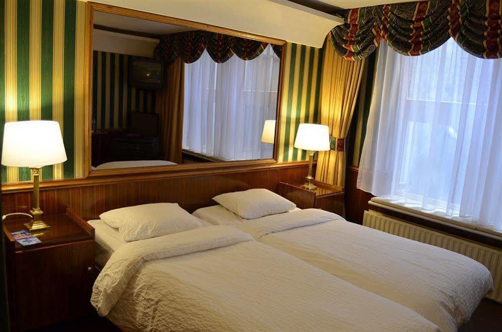Rembrandtplein Bed & Breakfast Amsterdam Exteriér fotografie